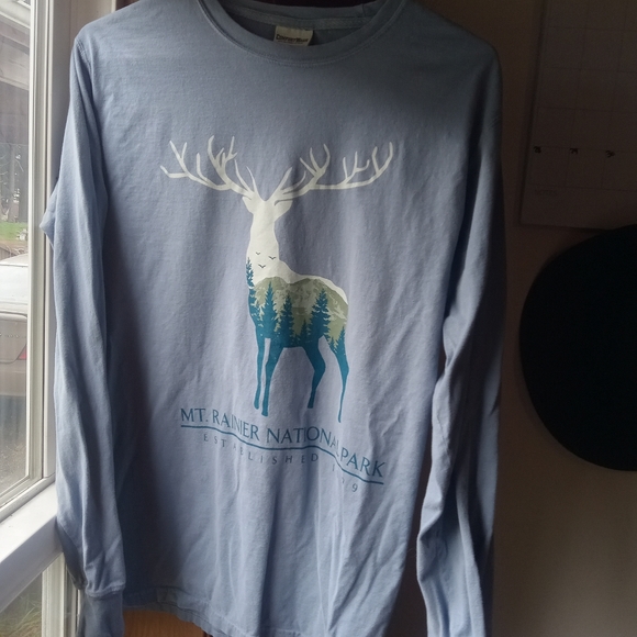 Mt. Rainer National Park EST. 1899 T-Shirt - Picture 1 of 4